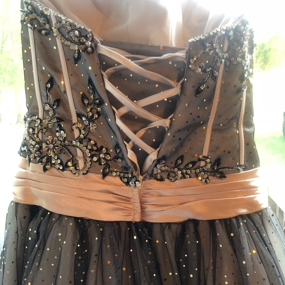 Prom Dress - Picture 2 of 4